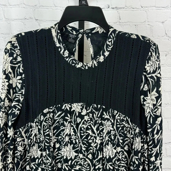 Volcom Salty Free Dress Black White Floral Size Small - Picture 2 of 10
